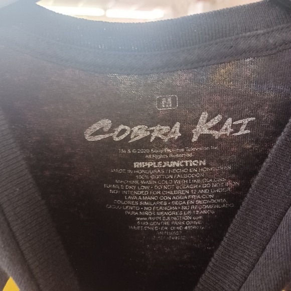 Black Medium *M* Cobra Kai Shirt Medium men's - Picture 2 of 5
